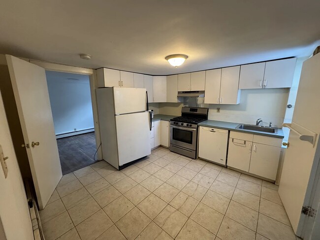 16 Sturgis St Unit 1