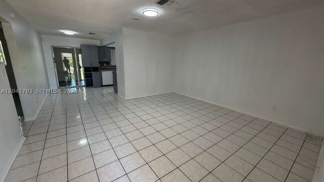 5425 NW 16th St Unidad 0