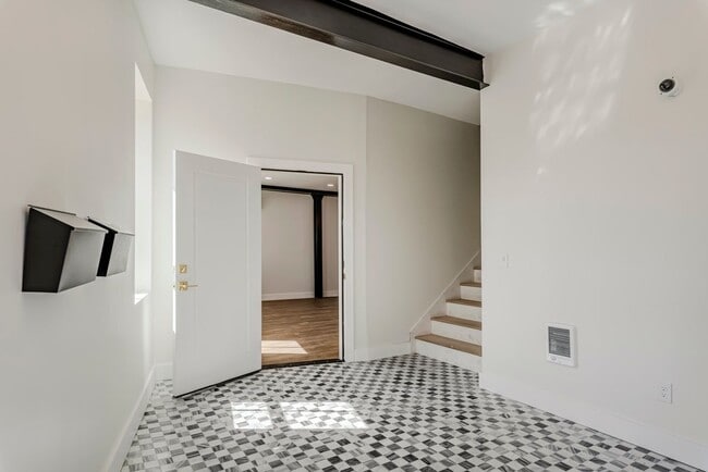 Photo - 106 Hotel St