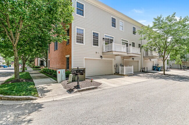 Photo - 12764 Edgemont Way