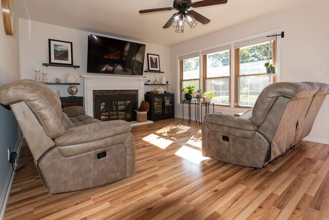 Photo - Beautiful 3-Bedroom, 3-Bathroom Home with ...