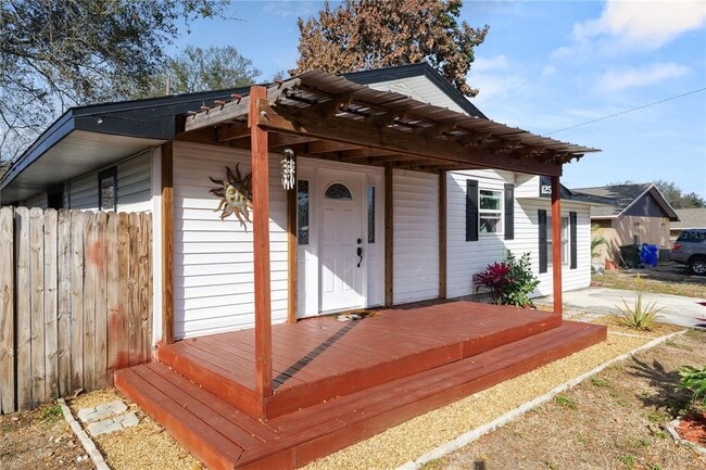 Photo - 1250 Mitchell St