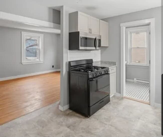 Building Photo - 34 Cottage St Unit 34 cottage