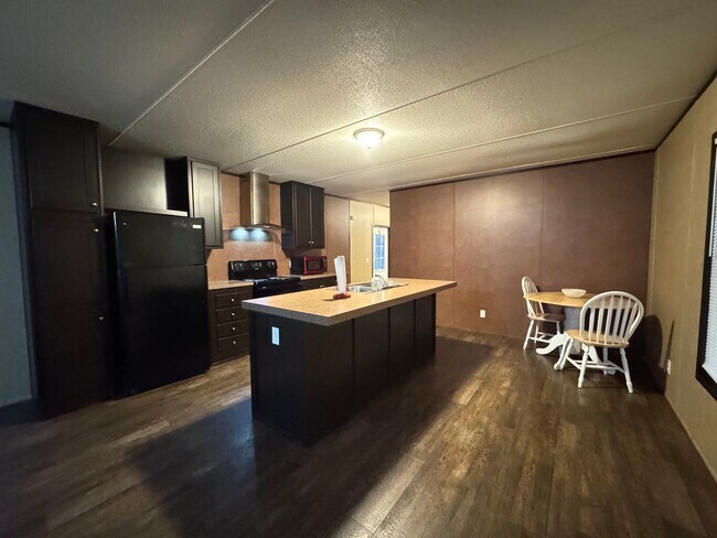 Photo - 3 Bed 2 Bath Mobile Home