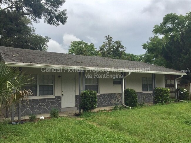 Building Photo - 2203 S Park Ave