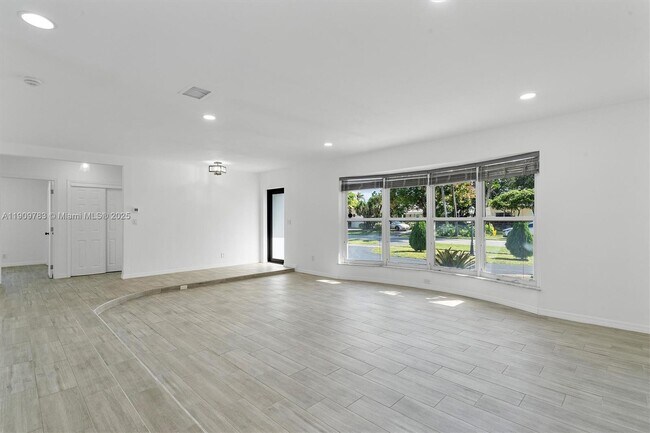 Photo - 4309 Jackson St