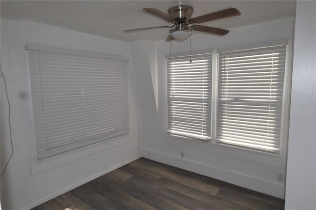 Photo - 6905 3rd St N