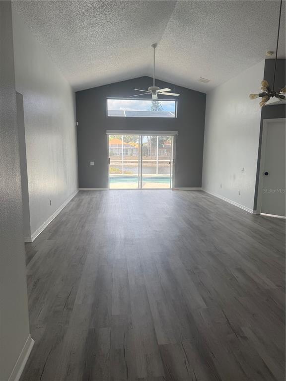 Photo - 12605 Midpointe Dr