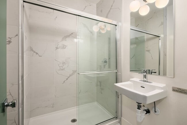 Photo - Roost on 17th - Rooming House Unit 201