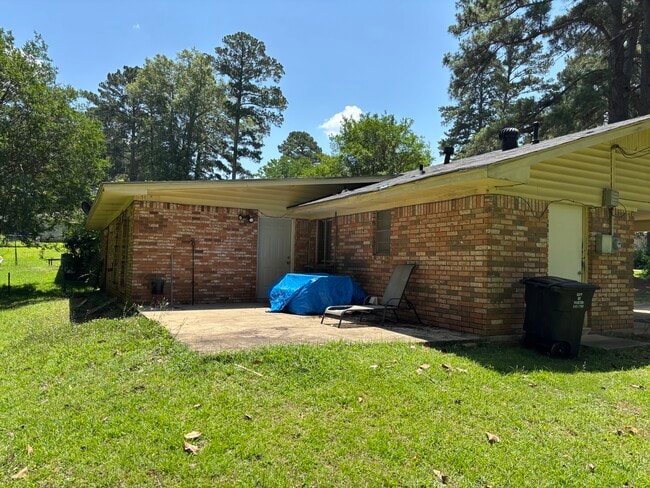 Photo - 1902 Bittersweet Ave House