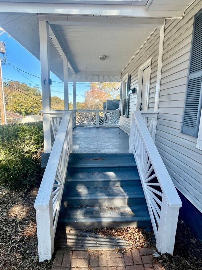 Photo - Welcome to this charming 3-bedroom, 1-bath...