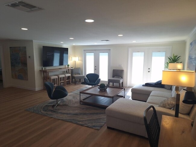 Photo - 1203 Lyric Ln