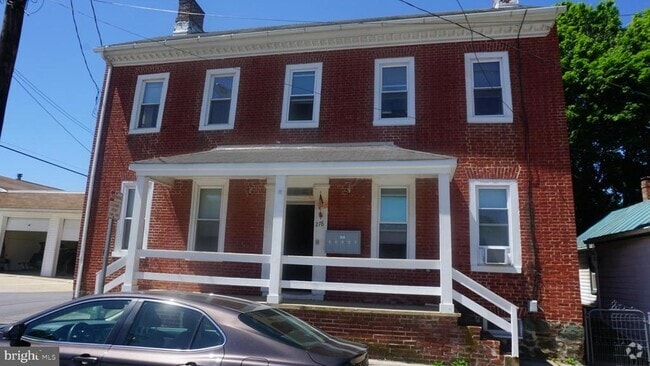 Building Photo - 276 E Main St Unit 4 Rental