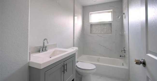 Photo - 7908 Virgil St