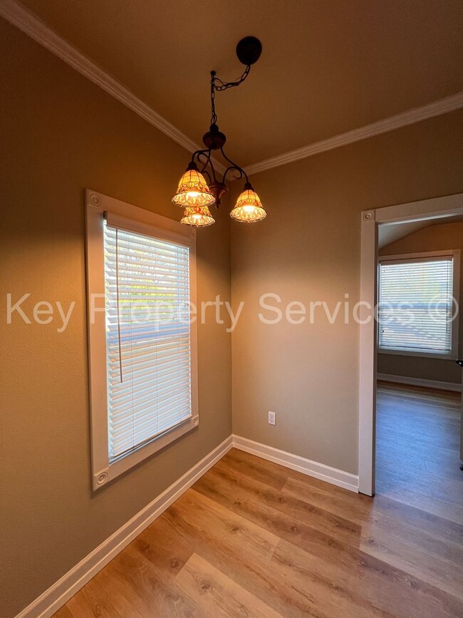 Photo - Charming One-Bedroom in Downtown Woodland Unidad B