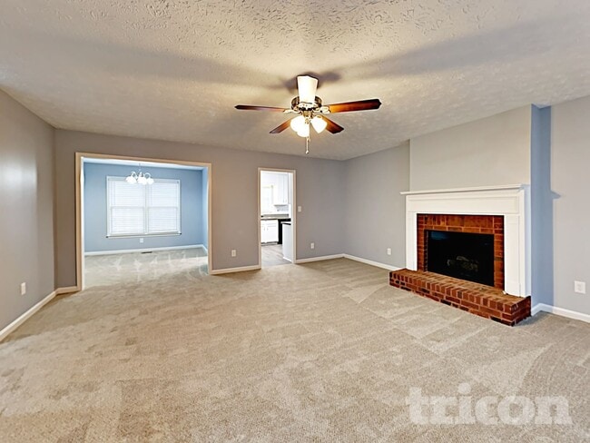 Photo - 262 Maplelake Dr