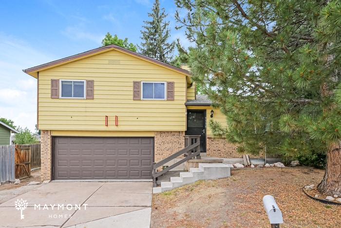 9338 W Lake Dr