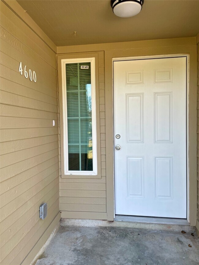 Photo - 4600 39th St E