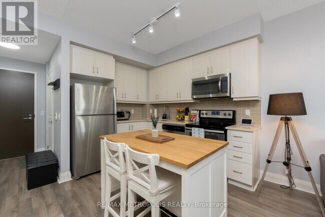 Photo - 15 Zorra St Unit 503