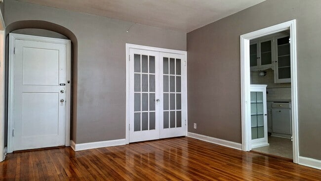 Building Photo - 24 S 500 E Unit 207