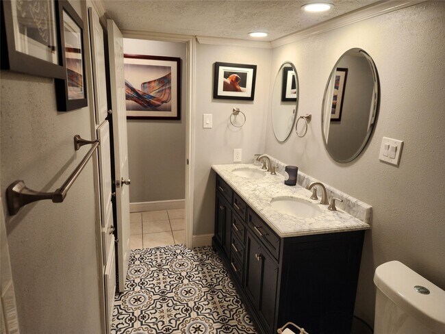 Photo - 12600 Melville Dr Unit 123