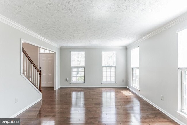 Photo - 1650 Wickham Way