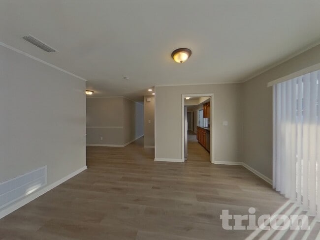 Photo - 7102 Woodfield Dr