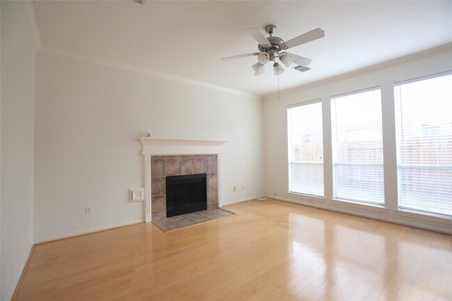 Photo - 1611 Candleston Ln