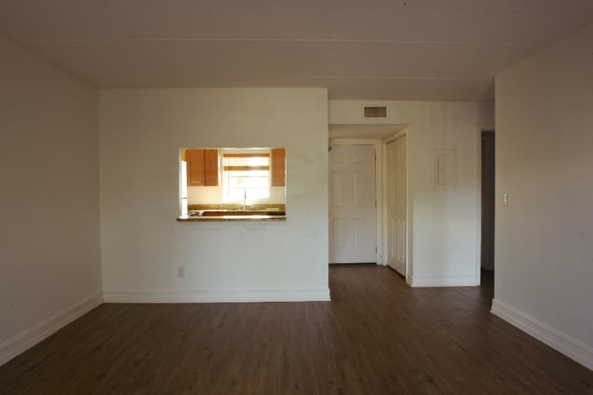 Photo - 2836 Somerset Park Dr Unit 103