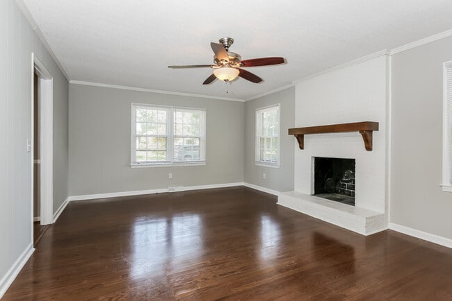 Photo - 107 Windsor St