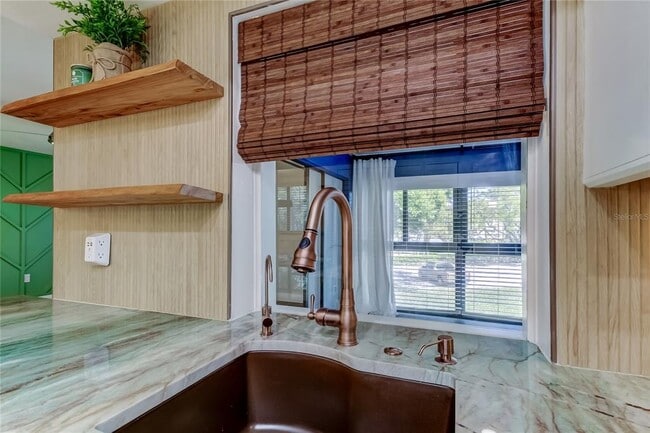 Building Photo - 2673 Sabal Springs Cir Unit 201