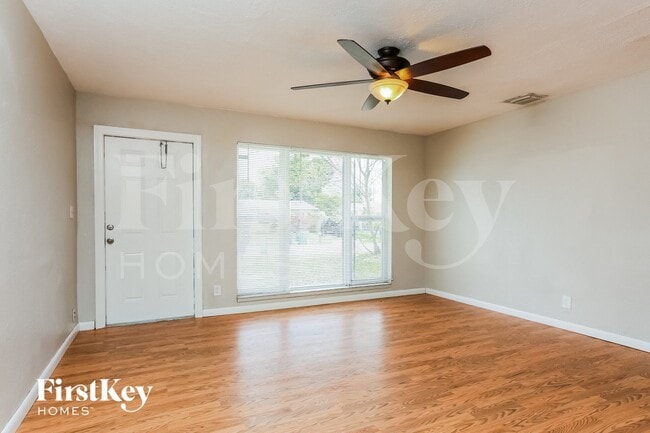 Photo - 4310 SW 24th St