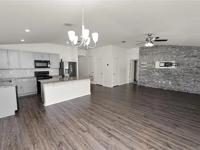 Photo - North Lakeland Rental Home!