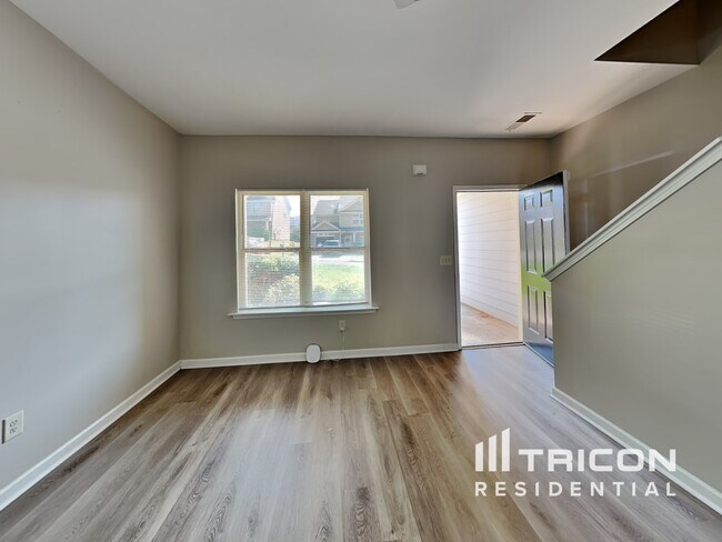 Photo - 39 Wyndham Ct