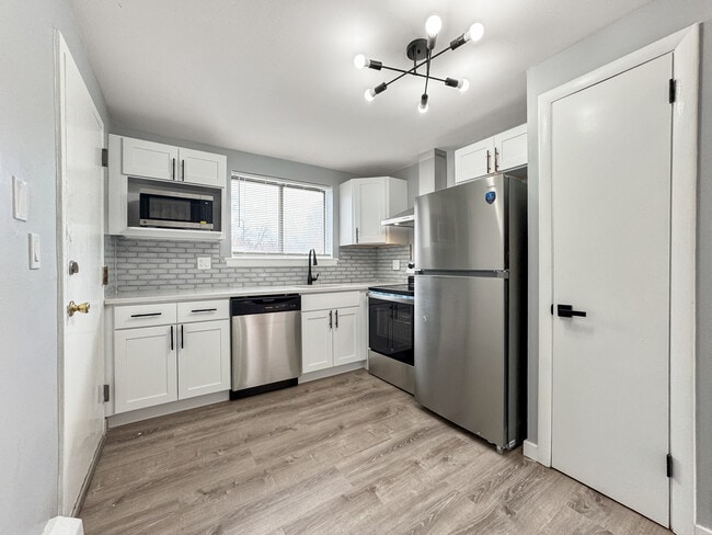 Photo - 30 Henderson Dr Unit 5