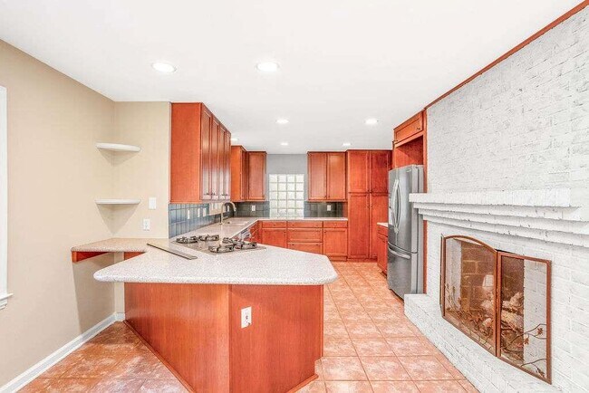 Photo - 3911 Ivy Rd NE