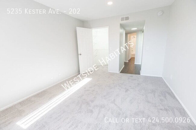 Photo - 5235 Kester Ave Unit 202