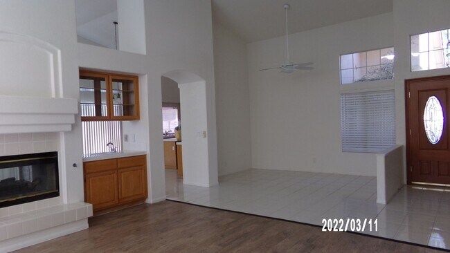 252 Paseo Del Lago Cir