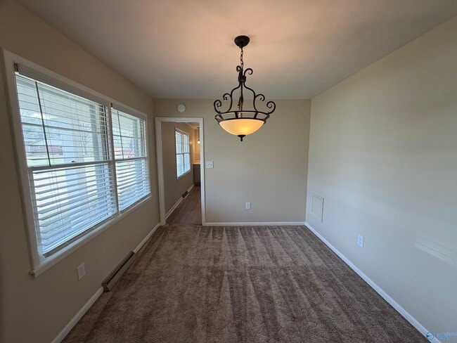 Photo - 900 Barclift St NW