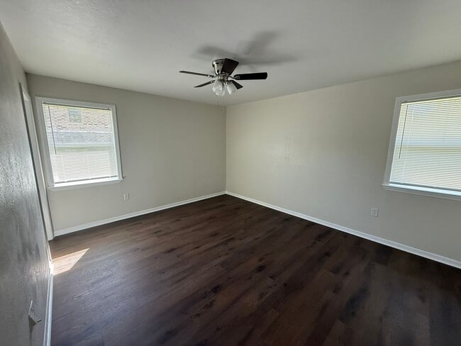 Photo - Renovated 3-bedroom house!  Housing accepted!