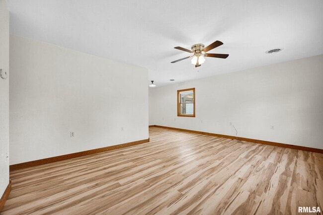 Photo - 108 Radisson Rd