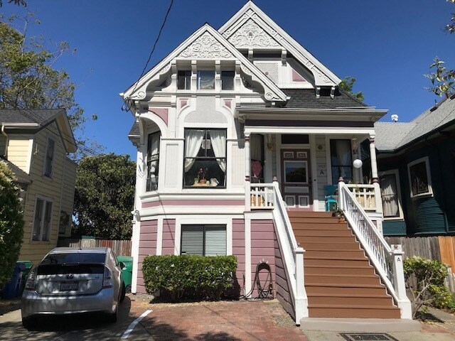 Photo - 1405 Caroline Unit D