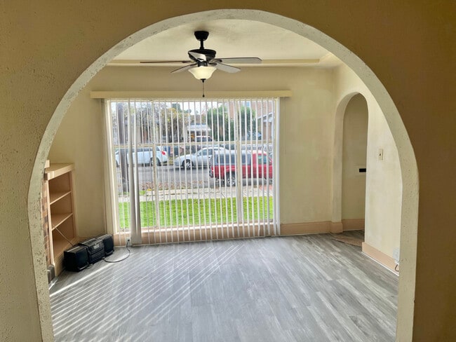 Photo - 772 Sunset Blvd