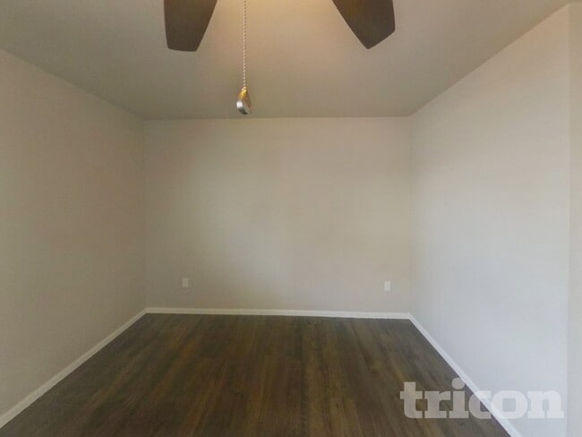 Photo - 5928 John Muir Trl