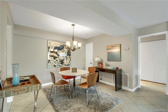 Photo - 6 Bronxville Glen Dr Unidad 1-14