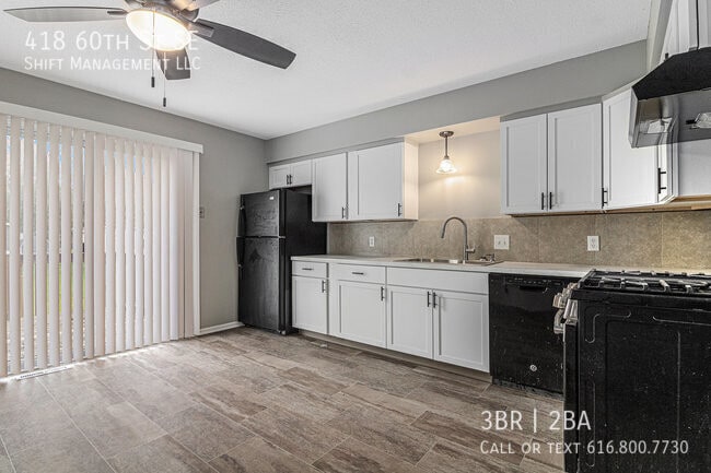 Photo - 418 60th St SE