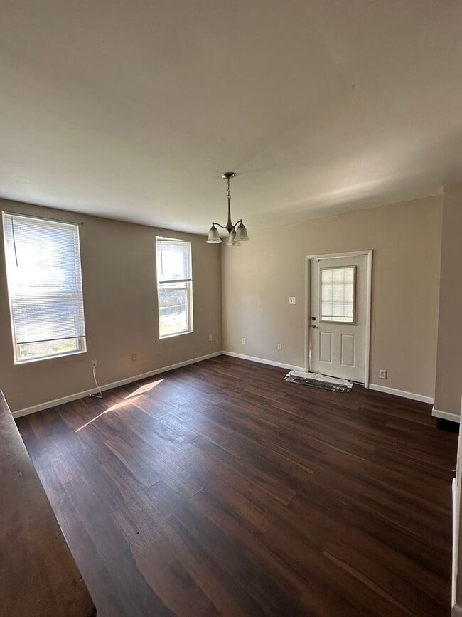 Photo - Lovely 2 Bedroom Home