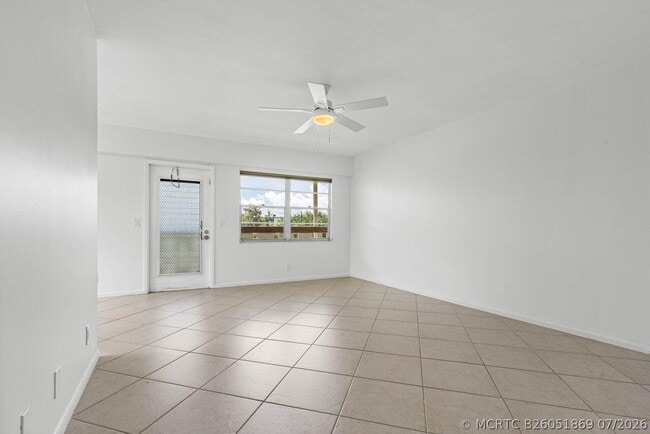 Photo - 74 Mansfield B