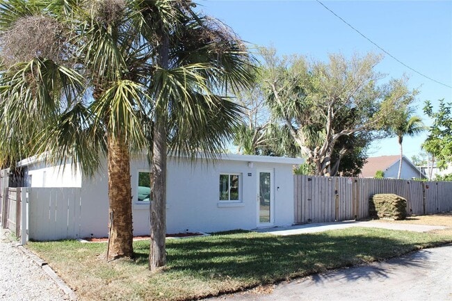 Photo - 522 SE 20th Ct