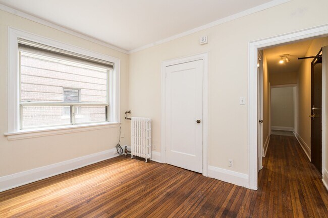 Photo - 1 Claude Ave Unité 106